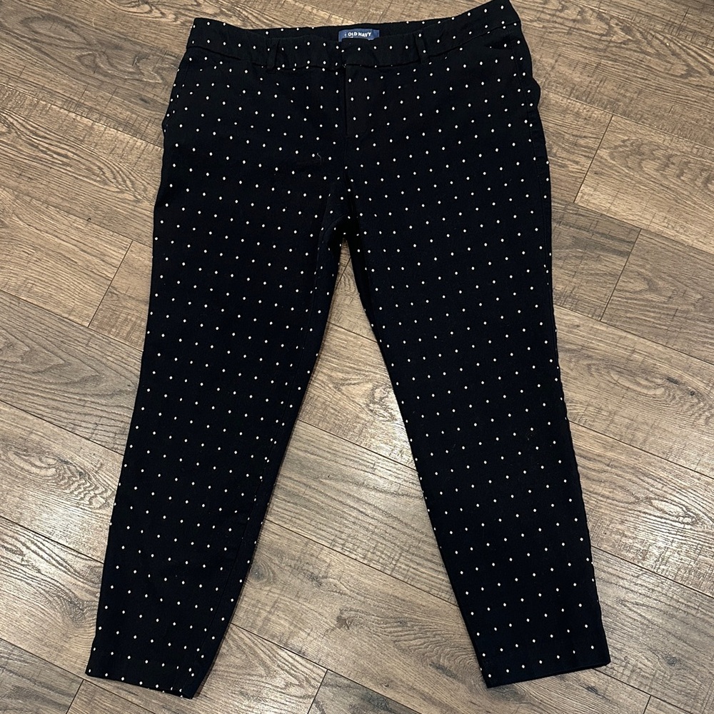 Old Navy Black Midrise Pixie Pants with White Diamond Dots Cotton w Spandex